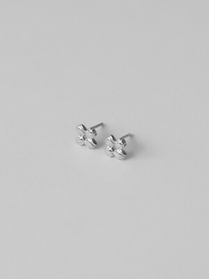 SMALL LAYERED CROSS EARRINGS