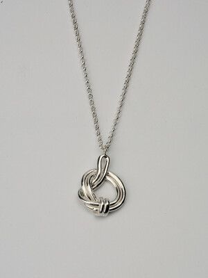 KNOT NECKLACE 03