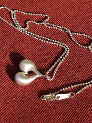 Volume heart necklace