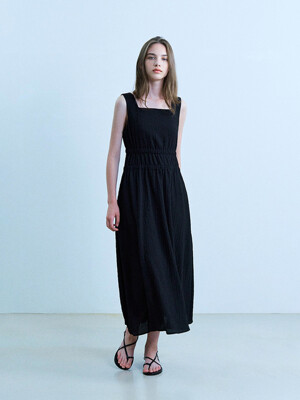 Hum middle shirring sleeveless long dress - black