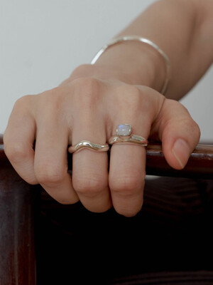 pebble ring(moonstone)