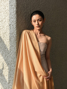peach,ivory