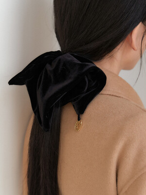 square velvet signature drop scrunchie