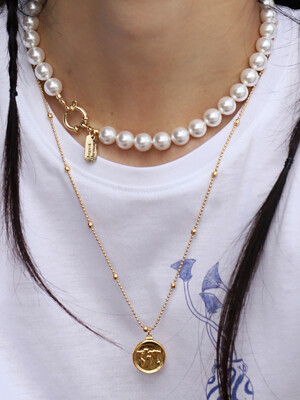 Earth coin necklace (gold)
