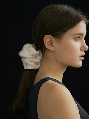 Silk Scrunchie (L) - Cream