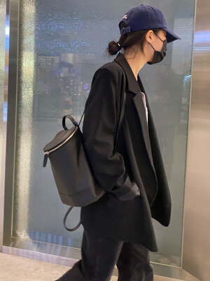 [단독]ROUND BACKPACK_black