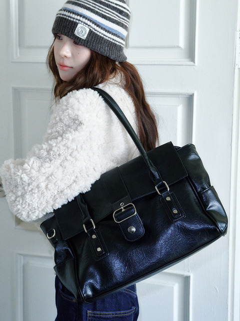 올인컴플리트 Cleo Loose Shoulder Bag (2 Colors)