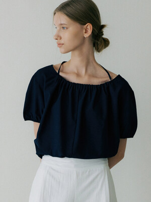 comos 890 boat neck strap puffy blouse (navy)