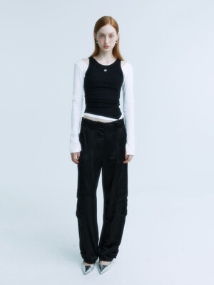 JEIN Wide-Leg Satin Cargo Pants_Black