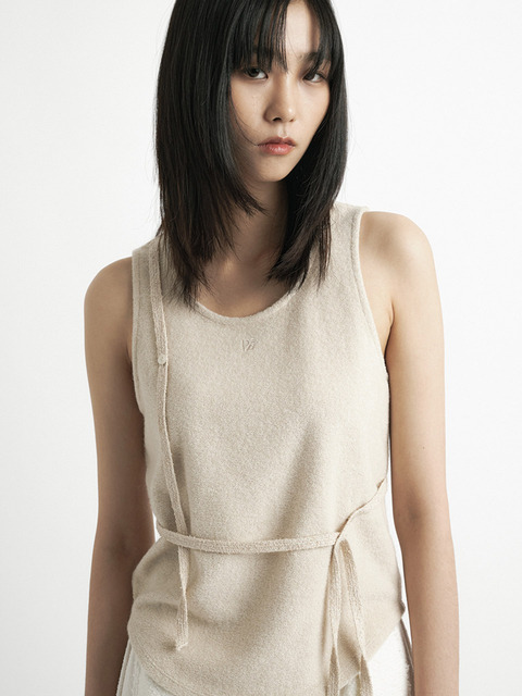 니트,티셔츠 - 피이이피 (PEEP) - Boucle Logo Vest_Beige