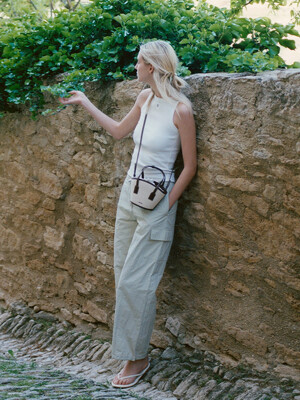 PARACHUTE NYLON PANTS [OLIVE]