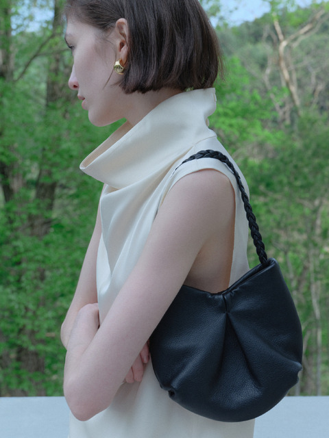 휘에트 [단독]Poyu bag Black