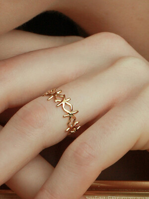 Romantic star ring