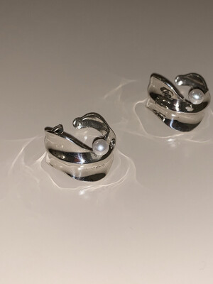 Floating Pearl Ring (silver)