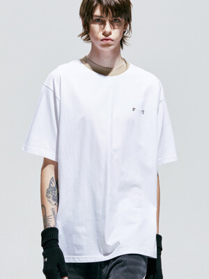 rib bold neck pierced t-shirt white