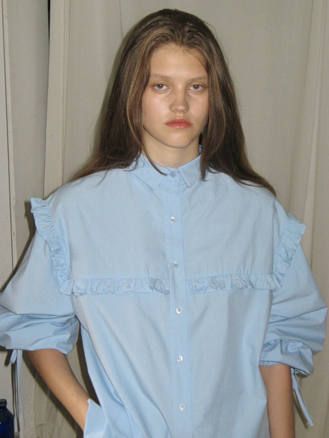 블라우스 - 시눈 (SINOON) - RUFFLE TWO-WAY BLOUSE (LIGHT BLUE)