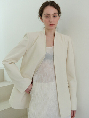 MINIMAL COLLARLESS BLAZER (LIGHT YELLOW)
