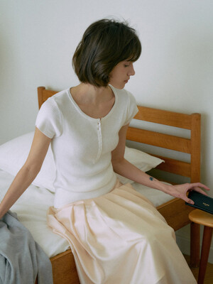 Half-Open Ribbed Knit Top[LMBESPKN267]-Off-White