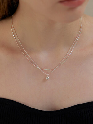 [6mm+10mm 진주귀걸이 증정] Ball chain shiny Layered Necklace