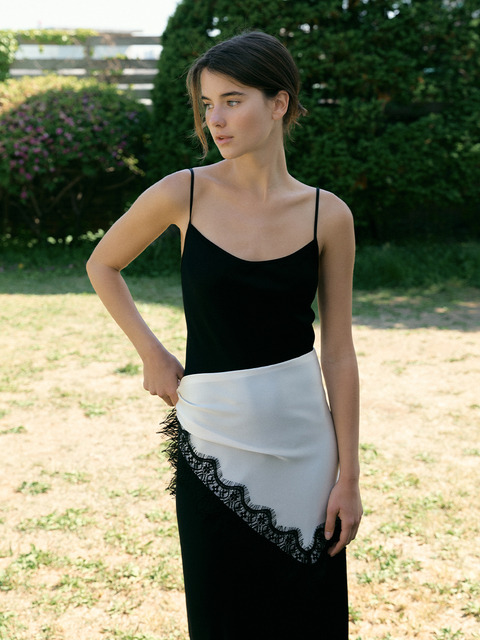 아비나펠르 [단독] Lace-trimmed Silk Satin Scarf - 4 colors
