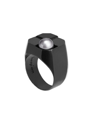 DELUSION pearl signet ring (BLACK)