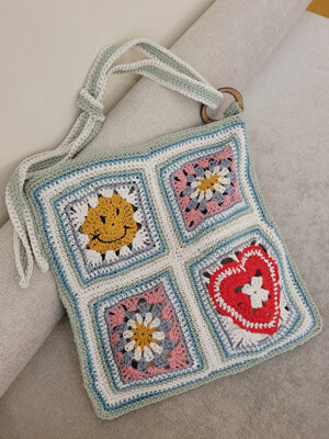 summer smile crochet bag