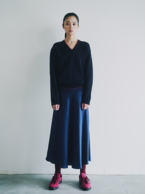 NAVY KNIT BLOCK FLARE SKIRT