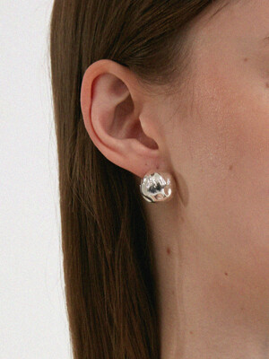 Hammer ball earring