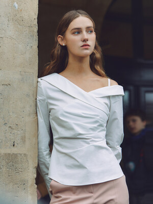 MIRIAM One shoulder shirt blouse (Off white/Light blue)
