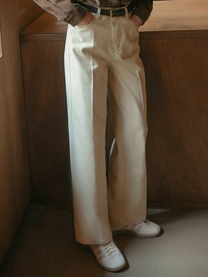 Iris stitch point straight denim pants_Cream