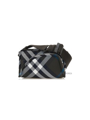 [버버리] FW24 남성 쉴드 카메라백 8091884 ML SHIELD CAMERA BAG S21 C1170