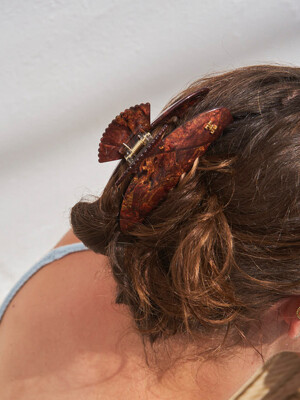 KOCHYLI HAIR CLAW [BROWN]
