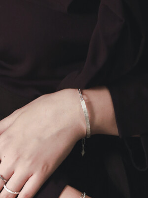Traces of the time. bracelet 01