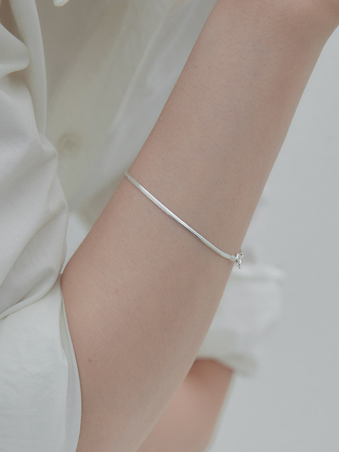ブレスレット [KINDABABY] cubic ribbon swrovski pearl bracelet 카인더베이비]cubic ribbon swrovski pearl bracelet