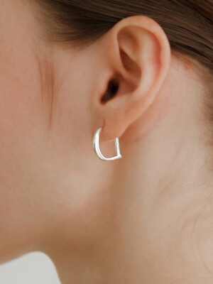 D earring