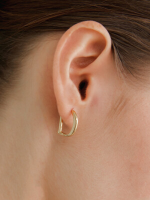 D earring