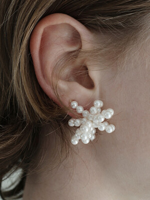 [단독]Pearl Pull Bow Earrings