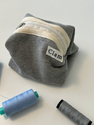 Clam round pouch _ Snug gray