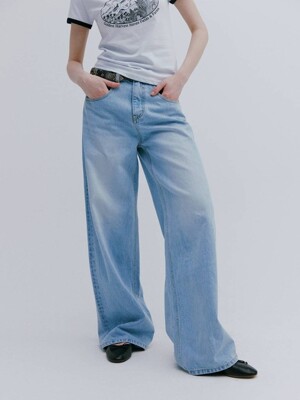 LONG WIDE DENIM PANTS / LIGHT BLUE