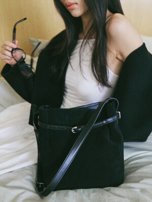 Mallory Large Bucket Bag Suede Black 멜로리 라지 버킷백 스웨이드 블랙