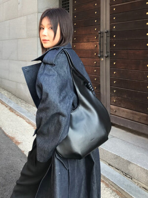 [단독]Arco Hobo Bag Blackcurrant 아르코 호보백 블랙커런트