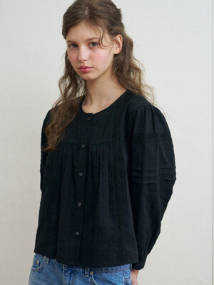 Lace Pintuck Blouse_Black