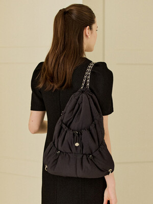 RIBBON CHAIN BACKPACK_BLACK