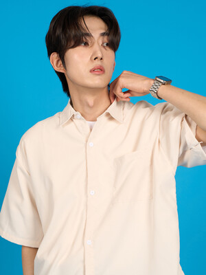 MEN 여름 쿨링 냉감 오버핏 기능성 경량 반팔셔츠 [IVORY]