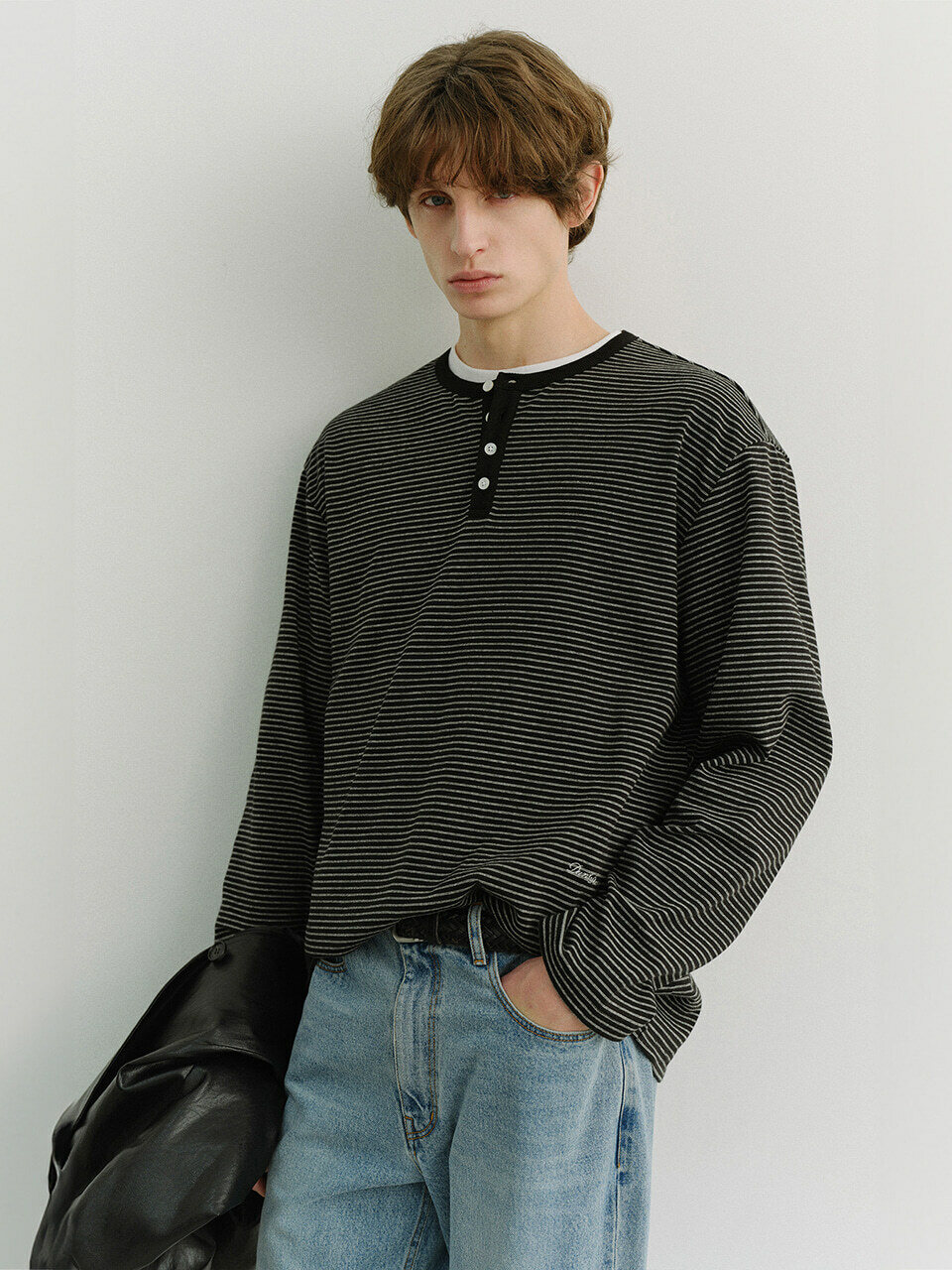 UNISEX HENLEY-NECK T-SHIRT BLACK STRIPE_M_UDTS6A109G3