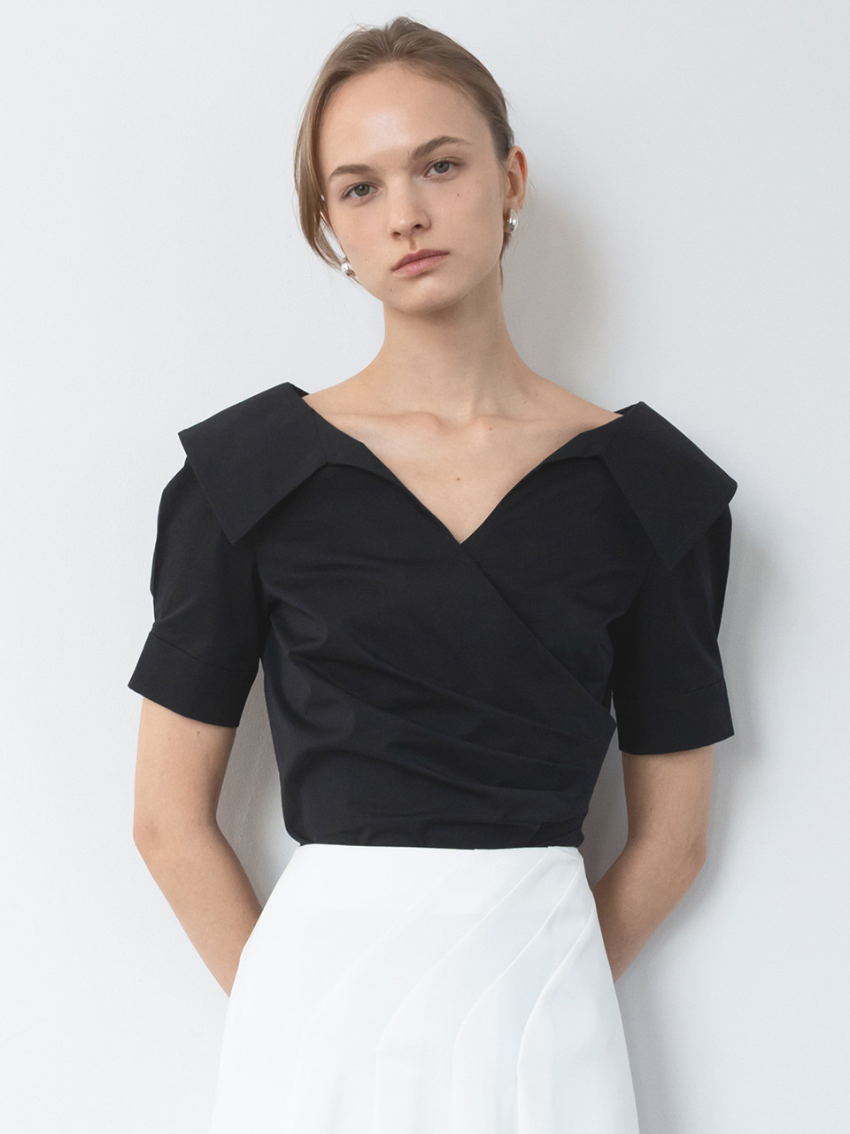 Блузка ELLIE V-neck short sleeve blouse (3color)