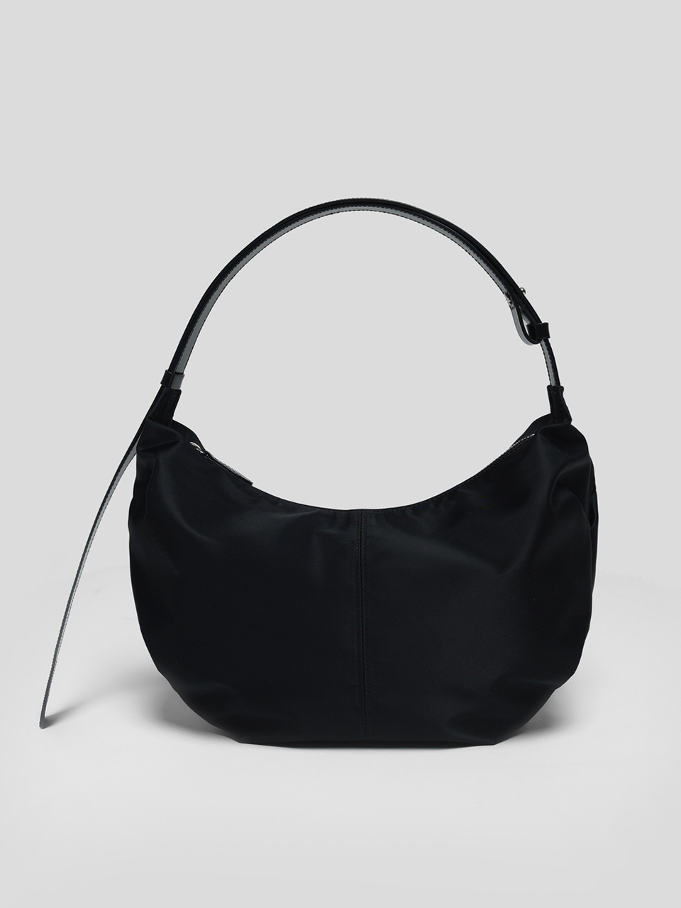 HT nylon shoulder bag (Black)