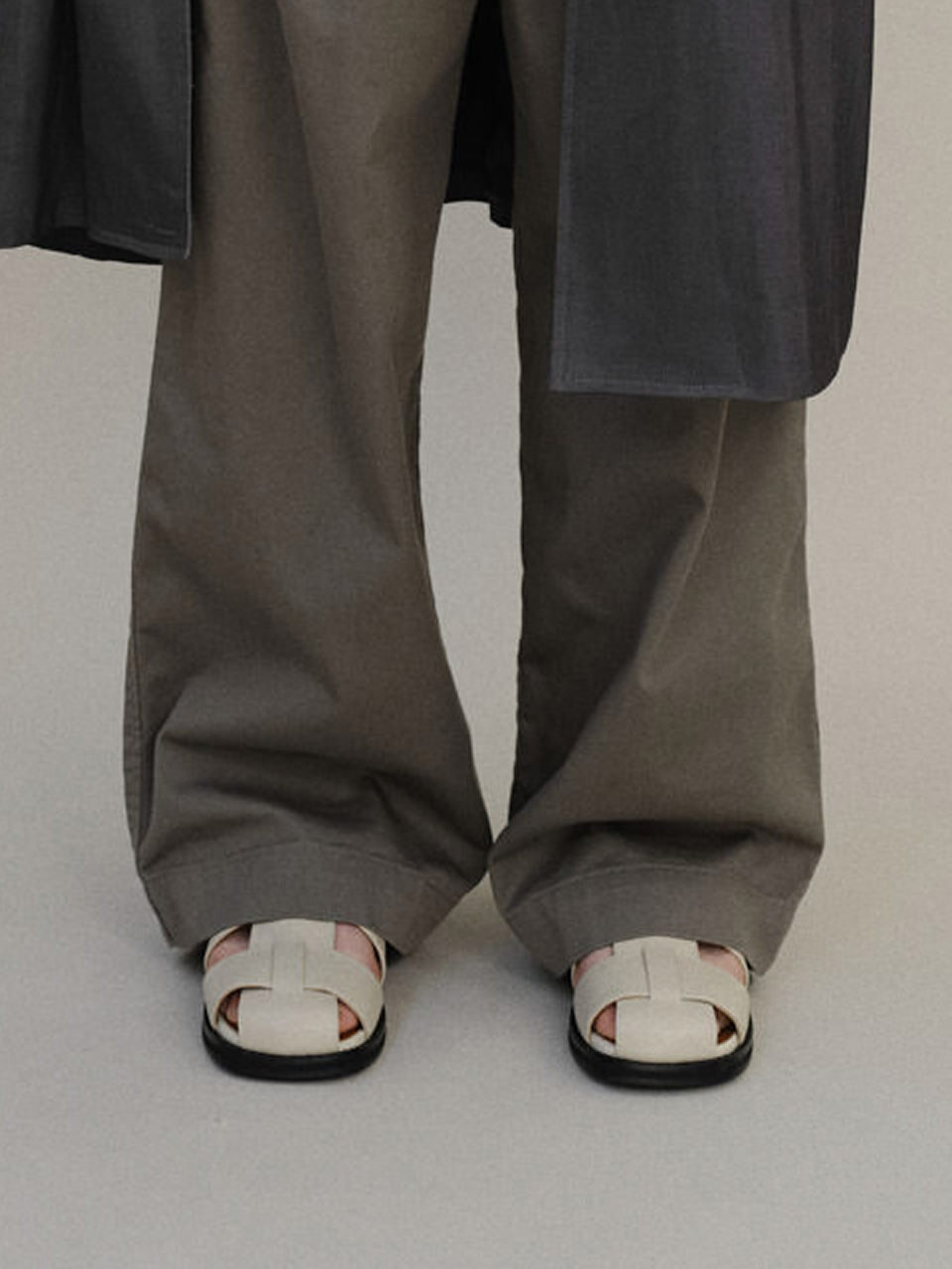Puzzle sandals Ivory