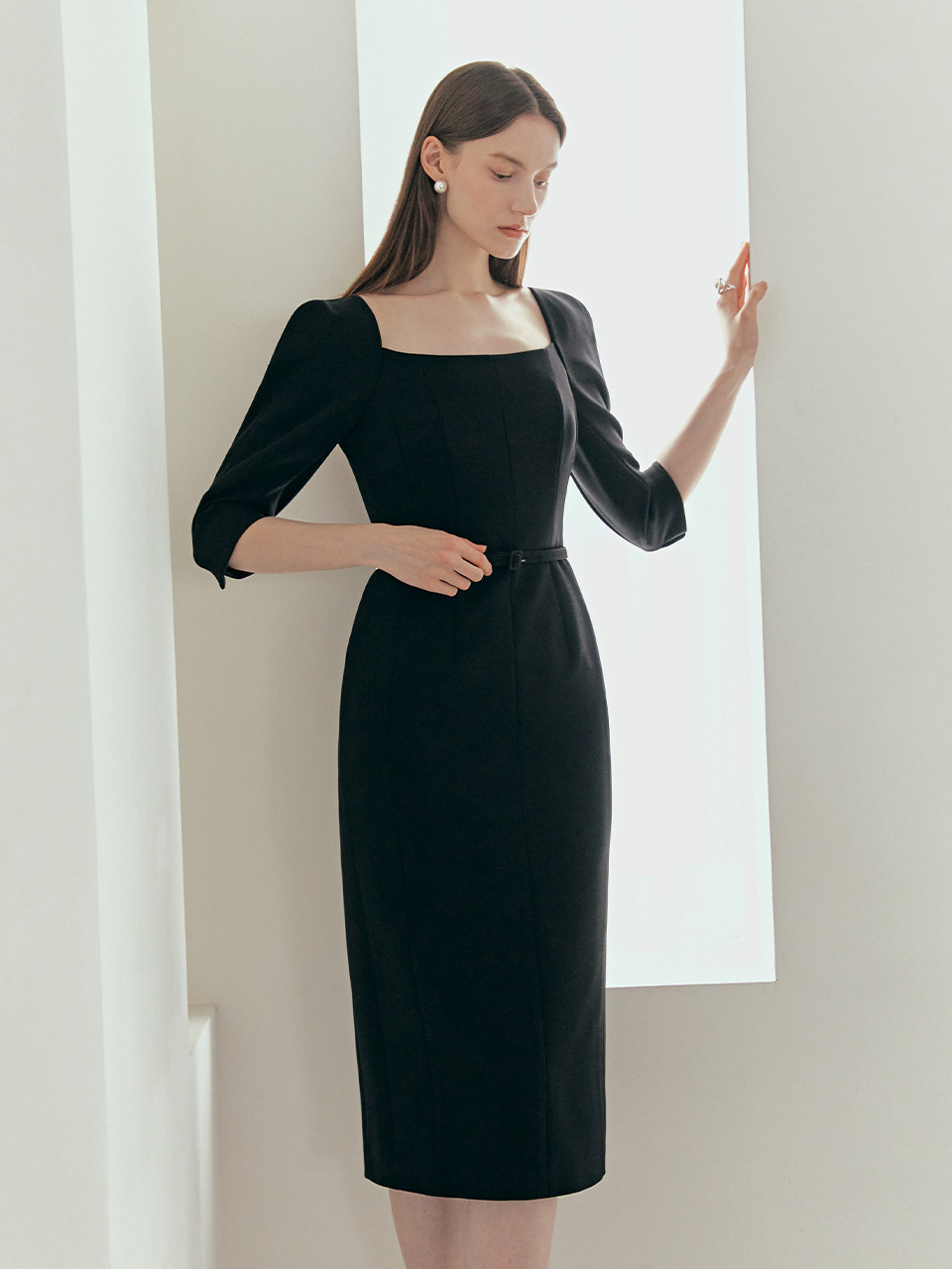 비에이유 바이 브라이드앤유]ODETTE Square neck Three-quarter