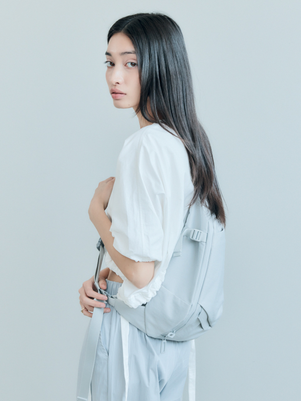 Маленькая сумка-слинг Stuart W19 [Cloud Grey]